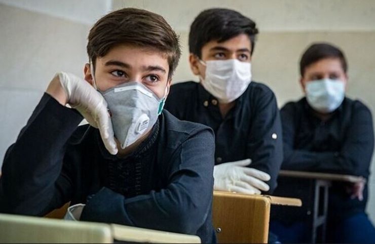سخنگوی کمیسیون آموزش مجلس اعلام کرد فعلا کلاس‌ها به هیچ عنوان حضوری نخواهند بود.