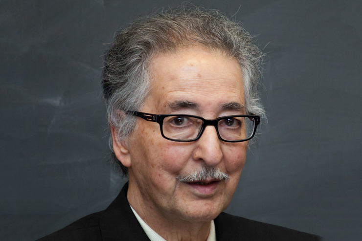 ابوالحسن بنی‌صدر متولد ۲ فروردین ۱۳۱۲، سیاستمدار و اقتصاددان اهل ایران است که یک سال پس از انقلاب سال ۱۳۵۷، به عنوان نخستین رئیس‌جمهور جمهوری اسلامی انتخاب شد. او امروز در سن ۸۸ سالگی درگذشت.