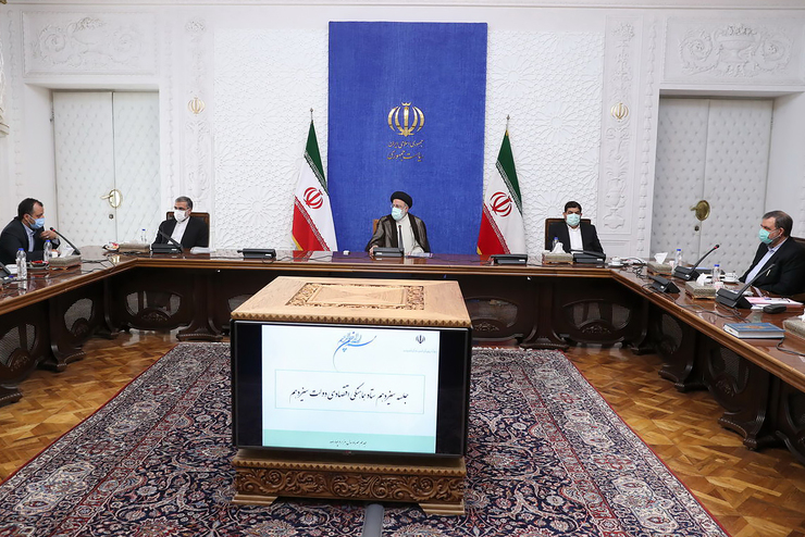 رییس‌جمهوری، مسئولیت و مدیریت اصلی تنظیم بازار را برعهده معاون اول خود دانست و گفت: ستاد تنظیم بازار باید زیر نظر او فعال‌تر و عملیاتی‌تر شود.