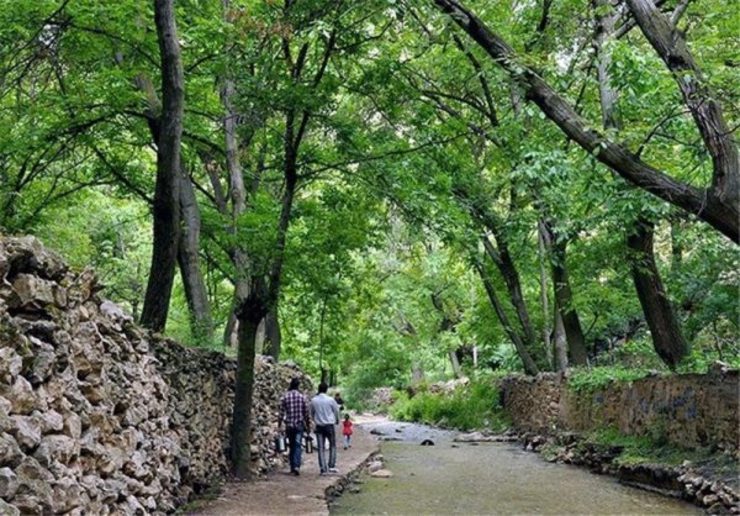 بر اساس مصوبه شورای‌عالی شهرسازی، توسعه صنعت و بارگذاری‌های جدید در غرب دشت مشهد ممنوع است و اگر صنعت جدیدی بخواهد بارگذاری شود، باید خارج از این محدوده باشد.