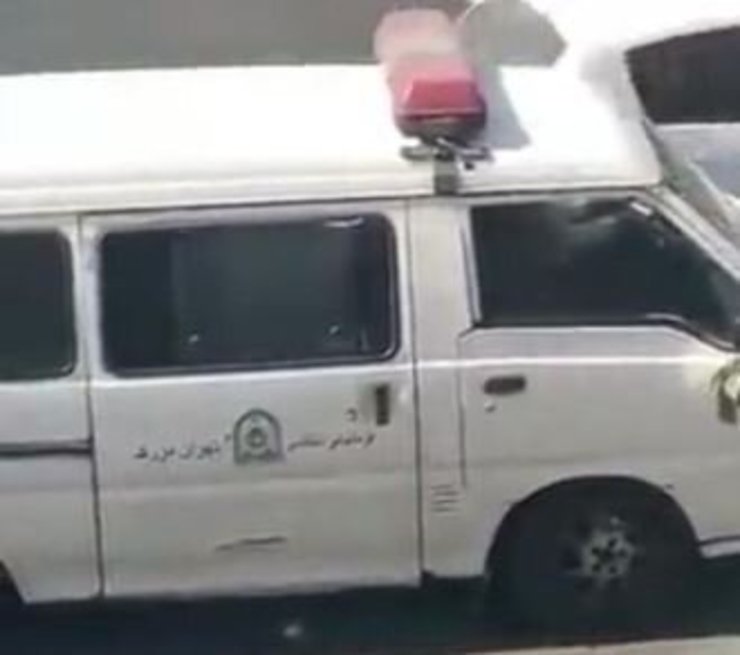 به دنبال انتشار ویدیویی در فضای مجازی از برخورد نامناسب گشت امنیت اخلاقی با یک زن، رییس پلیس امنیت عمومی پایتخت از برخورد با ماموران خاطی در این ماجرا خبر داد.