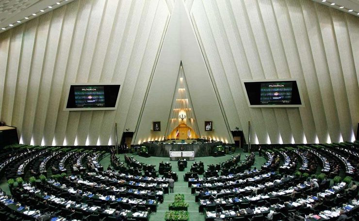 سخنگوی کمیسیون اجتماعی مجلس شورای اسلامی: موافق اجرای کامل و دائمی کردن قانون همسان سازی حقوق بازنشستگان هستم.