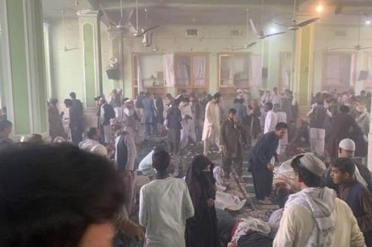 جمعه گذشته، حادثه‌ای تروریستی در مسجد فاطمیه قندهار در جنوب افغانستان منجر به شهادت و زخمی شدن بیش از ۱۰۰ تن از شیعیان شد. داعش مسئولیت این حمله را بر عهده گرفت. این دومین حمله این گروه تروریستی در کمتر از ۱۰ روز به مساجد افغانستان است.