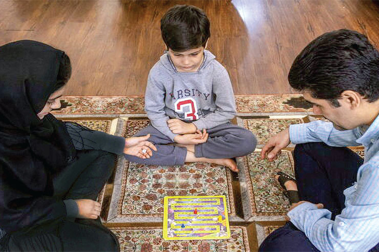 شما چگونه به دغدغه‌های ذهنی نوجوانتان نگاه می‌کنید؟ آیا به او حق می‌دهید؟ درباره دغدغه‌هایش چه می‌دانید؟ در طول یک سال چند مرتبه پیش می‌آید که با او همراهی و همدلی کنید و از روز‌های نوجوانی‌اش بشنوید؟