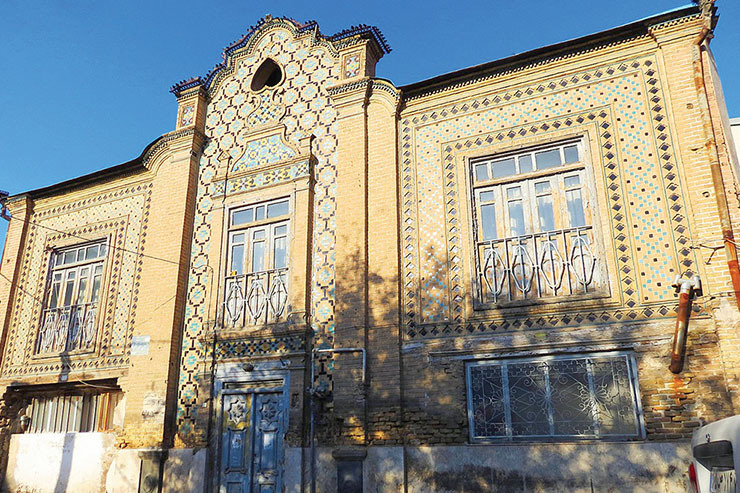 سرپرست اداره میراث فرهنگی، گردشگری و صنایع دستی مشهد از تلاش میراث برای حفاظت از این خانه تاریخی خبر داد.