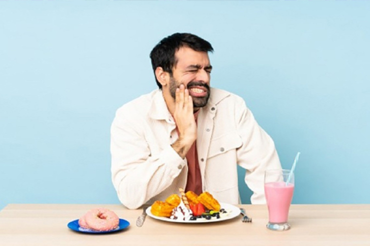 بعد از جراحی دندان چه غذا‌هایی بخوریم؟