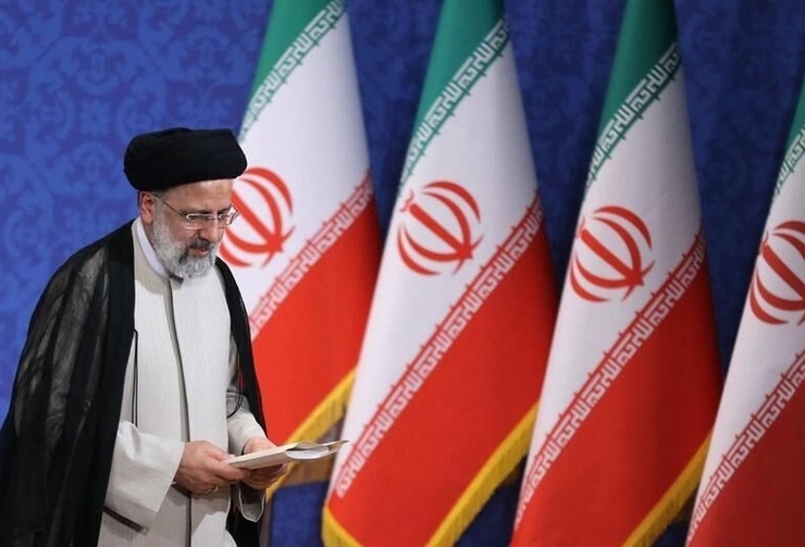 در آستانه گذر از صد روزگی دولت سیزدهم هستیم و در همین زمان اندک ورود حجت الاسلام سید ابراهیم رئیسی به پاستور و تشکیل هیئت دولت، بار دیگر امید به جامعه بازگشته است.