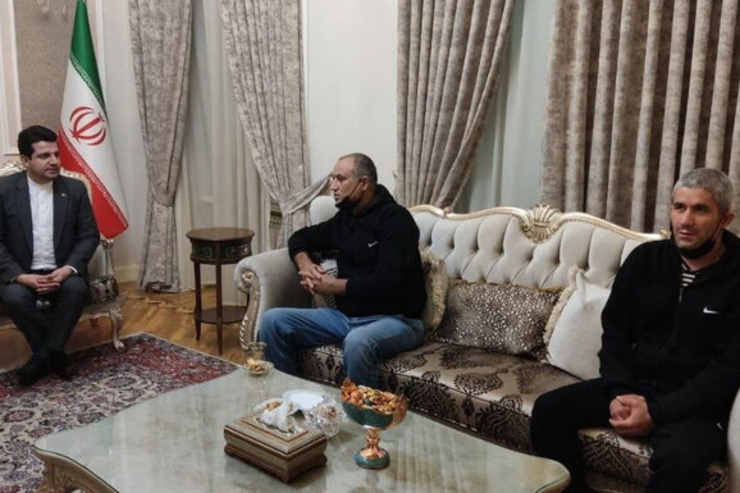 سخنگوی وزارت خارجه از آزادی دو راننده ایرانی که در ماه‌های اخیر در باکو بازداشت شده بودند خبر داد.