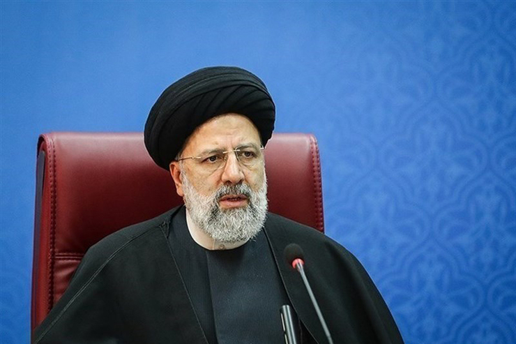 رئیس جمهور: اجازه ندهیم جریان تجارت با حضور افراد غیرتاجر و سوداگر آسیب ببیند