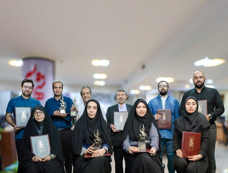 پنجمین دوره جشنواره «ابوذر» با حضور وزیر فرهنگ‌وارشاد اسلامی، برگزیدگان خود را معرفی کرد. جشنواره «ابوذر» در حالی به کار خود در دوره پنجم پایان داد که خبرنگاران و عکاسان شهرآرا توانستند با کسب عناوین برتر در این رویداد خوش بدرخشند. در ادامه گزارشی می‌خوانید از محتوای این مراسم و ترکیب برگزیدگان.