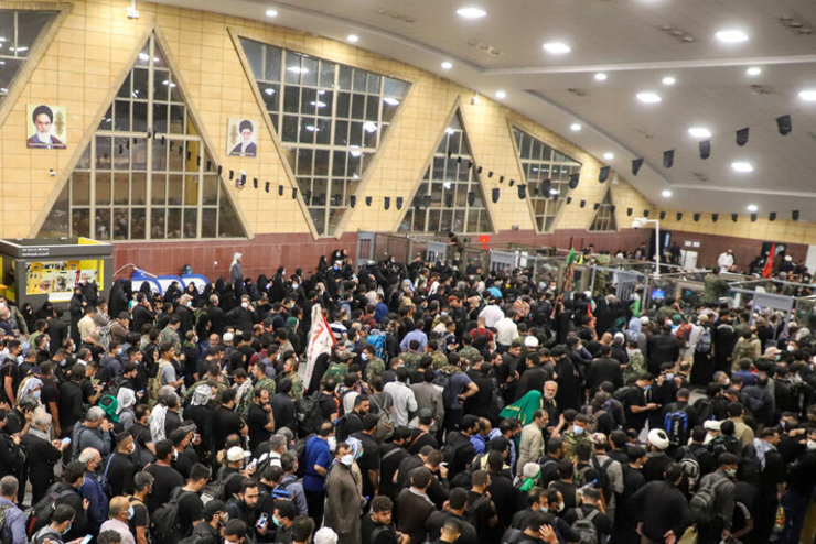 یک عضو کمیسیون عمران مجلس شورای اسلامی، تاکید کرد: اعزام زائران به عراق نیازمند هماهنگی بین دولت ایران و عراق بوده و قطعا خارج از ضوابط تعیین شده نمی‌توان کاری پیش برد.