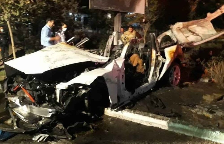 بامداد امروز (۶ مهرماه ۱۴۰۰)، در برخورد خودروی بی ام و با گاردریل و پست برق زمینی در بزرگراه مدرس تهران خودرو دچار آتش‌سوزی شد و ۲ سرنشین آن جان باختند.