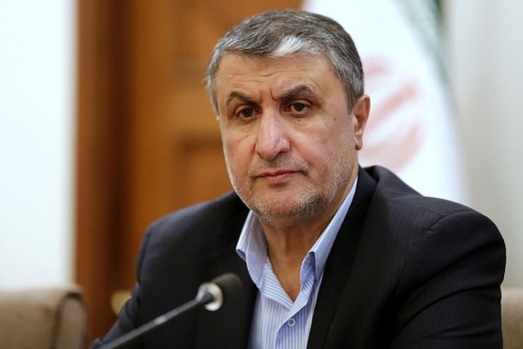 رییس سازمان انرژی اتمی در حاشیه مذاکراتش با مقامات روس اتم در مسکو با اشاره به تاخیر ۲۲ ماهه در زمان بندی ساخت و راه‌اندازی دو پروژه نیروگاهی گفت: امیدواریم با زمان بندی که در این دور مذاکرات تفاهم می کنیم بتوانیم مانع از ادامه این تاخیر و جبران آن شویم.