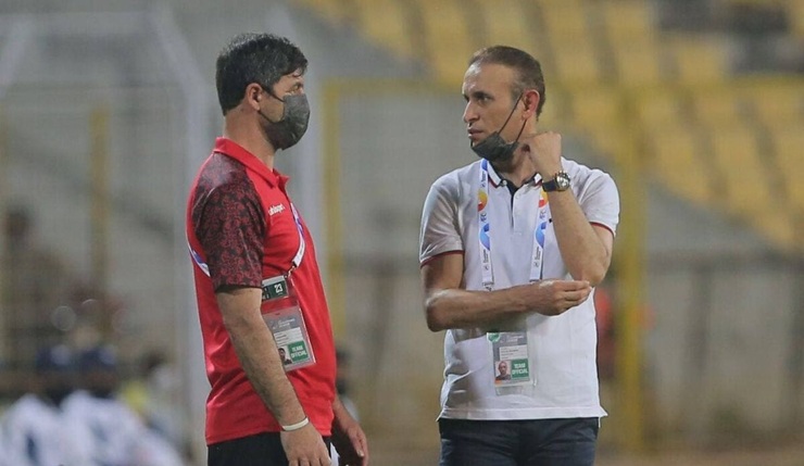 یحیی گل محمدی، سرمربی پرسپولیس در واکنش ناراحتی‌اش بابت حضور مربیان پرسپولیس در تیم ملی اعلام کرده هرگز مخالف این ماجرا نبوده است.