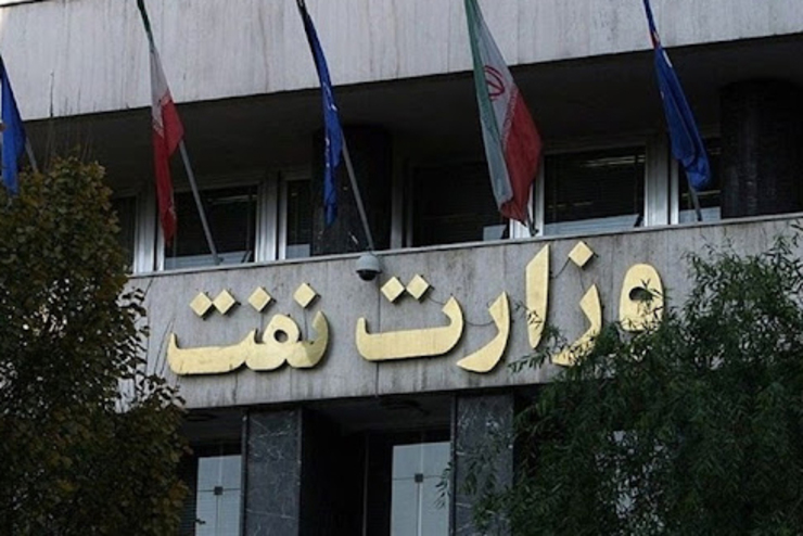 خبر استخدام نفیسه سنگدوینی دختر رمضانعلی سنگدوینی نماینده مردم گرگان در مجلس و عضو کمیسیون انرژی مجلس باعث گلایه‌ها و اعتراضات فراوانی در بین کارکنان صنعت نفت و سایر مردم کشور شد. جواد اوجی وزیر نفت دستور لغو استخدام دختر عضو کمیسیون انرژی را صادر کرد.