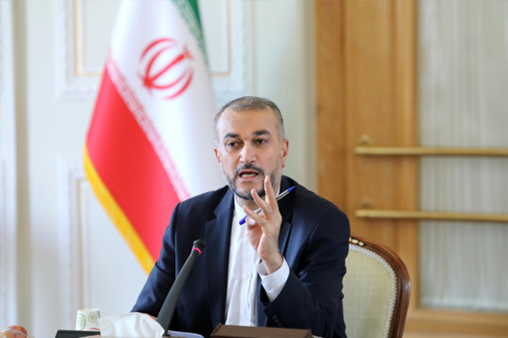 خطیب زاده با تایید تغییر برنامه دیدارهای وزیر امورخارجه ایران از دستور پزشک مبنی بر ضرورت در قرنطینه بودن او خبر داد. سخنگوی وزارت امورخارجه گفت حال عمومی وزیر امور خارجه خوب است و از قرنطینه در حال انجام کارهای روزانه است.