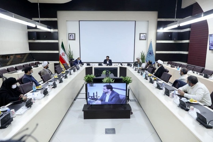 شهردارمشهد با اشاره به مغفول ماندن نقش نوجوانان در جامعه گفت: باید زمینه فعالیت برای حضور نوجوانان به عنوان کنشگران «مشهد آینده» در جامعه فراهم شود؛ برهمین اساس مدیریت شهری در دوره ششم توجه ویژه‌ای به نوجوانان خواهد داشت.