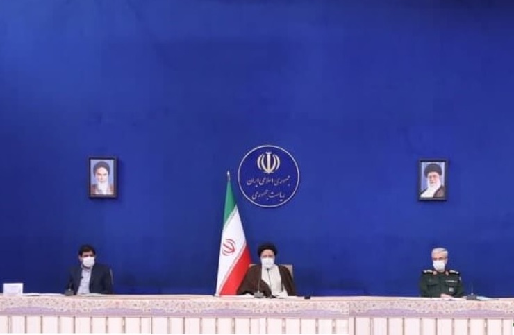 رییس‌جمهوری با تأکید بر ضرورت جدیت در اقدامات پیشگیرانه از کرونا و پرهیز از هرگونه عادی‌انگاری، گفت: همه دستگاه‌ها و نهادها در سراسر کشور باید همچنان آمادگی خود را در مقابله با کرونا حفظ کنند و پرداخت مطالبات کادر درمان با اولویت انجام شود.