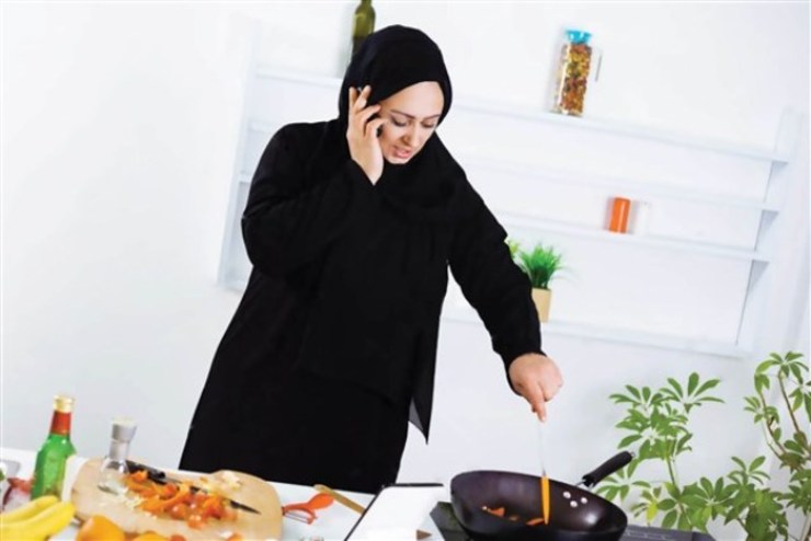 نحوه دریافت بیمه زنان خانه‌دار | شرایط و مبلغ حق بیمه چقدر است؟ + جزئیات