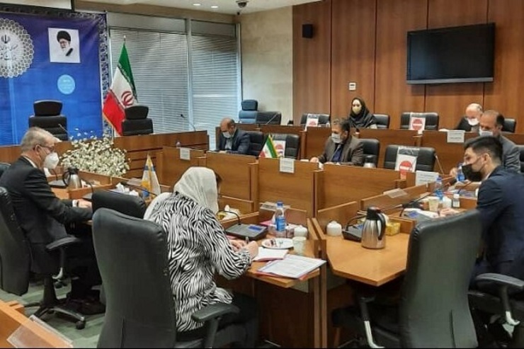 مدیرکل امور اتباع و مهاجرین خارجی وزارت کشور، گفت: انتظار جمهوری اسلامی ایران این است کشورهای اروپایی و جوامع بین المللی چون سازمان ملل متحد در تقسیم منابع مالی و حمایت‌های همه جانبه از پناهندگان مسئولیت‌پذیر باشند.