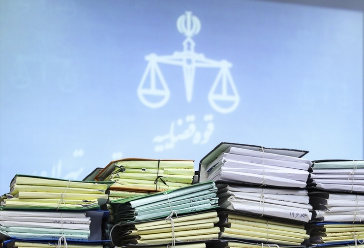دومین جلسه دادگاه رسیدگی به اتهامات ۹۹ متهم پرونده موسوم به ثبت سفارش خودرو با قرائت ادامه کیفرخواست توسط نماینده دادستان برگزار شد.
