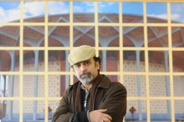 محمودرضا رحیمی، هنرمند مشهدی بر این باور است که در شرایط فعلی آموزشگاه‌های هنری و حتی دانشگاه‌ها از نظر آموزشی کارآمد نیستند و هنرجویان باید خودشان راه ورود به عرصه بازیگری را فرا بگیرند.