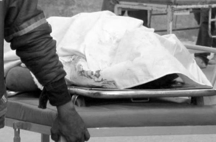 سخنگوی دانشگاه علوم پزشکی هرمزگان گفت: این حادثه ساعت ۵ بامداد ۱۷ آبان‌ماه رخ داد که نوجوان دختر ۱۶ ساله در همان صحنه حادثه بر اثر شدت جراحات فوت کرد.