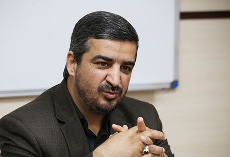 با قطع نظر از ایرادهائی از قبیل برادر داماد فلان شخص بودن، رشته تحصیلی نامرتبط داشتن و بسته فکر کردن که به وزیر پیشنهادی آموزش و پرورش وارد می‌کنند، کسی که تمام مراحل حضور در آموزش و پرورش را طی نکرده باشد چگونه می‌تواند وزیر شود؟