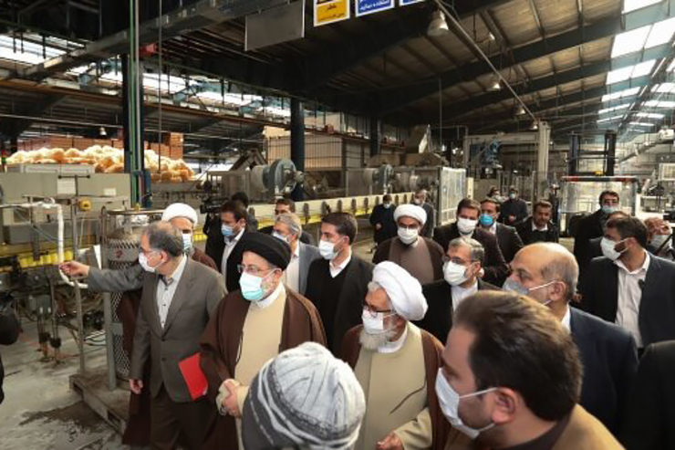 رئیس جمهور گفت: اجازه نمی دهیم تولید در این کشور دچار وقفه شود، باید کارخانه روغن نباتی جهان با تمام ظرفیت کار کند.