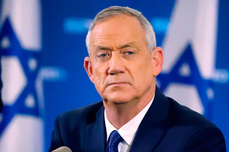 سازمان اطلاعات و امنیت داخلی رژیم صهیونیستی مدعی شد یکی از خدمتکاران خانه وزیر جنگ این رژیم را که به جاسوسی فردی مرتبط با ایران از وزیر کمک می کرد، بازداشت کرده است.