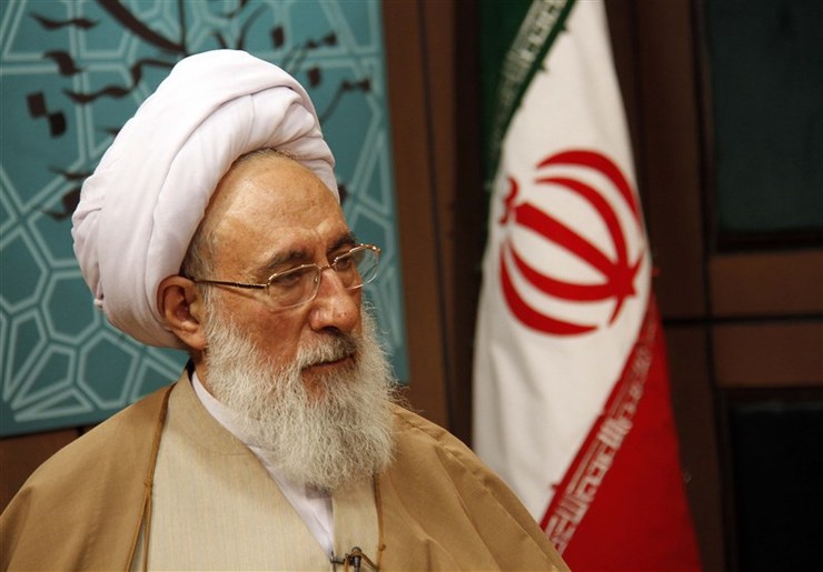 آیت‌الله شیخ محسن مجتهد شبستری عضو مجمع تشخیص مصلحت نظام و نماینده سابق، ولی فقیه در آذربایجان شرقی روز چهارشنبه ۲۶ آبان ۱۴۰۰ در یکی از بیمارستان‌های تهران بر اثر ایست قلبی دار فانی را وداع گفت. در این گزارش به فعالیت‌ها و آثار این عالم مجاهد نگاهی انداخته‌ایم.