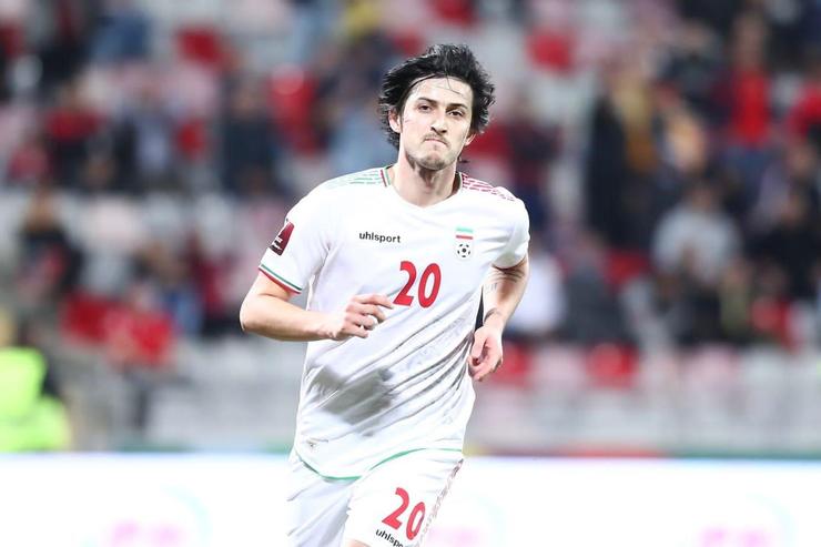 درحالی که مدیران باشگاه لیون سخت به دنبال سردار آزمون هستند، اما از منابع نزدیک به این بازیکن شنیده می‌شود که او علاقه بسیاری دارد فوتبالش را در بوندس لیگای آلمان ادامه دهد.