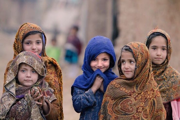 یک مقام ارشد سازمان ملل هشدار داد، میلیون‌ها افغان از جمله کودکان، در صورتی که اقدام فوری برای دور ساختن افغانستان از ورطه سقوط صورت نگیرد، ممکن است در اثر گرسنگی بمیرند.