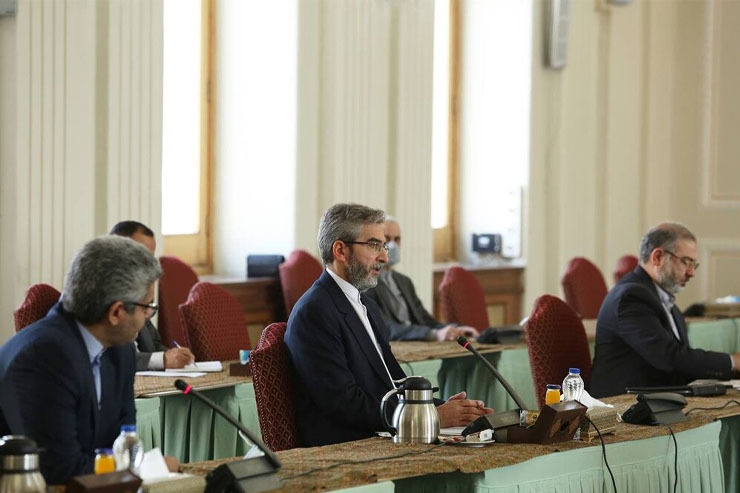 انتظار برای آغاز دور هفتم مذاکرات هسته‌ای وین به منظور تعیین تکلیف وضعیت برجام ادامه دارد و هنوز مذاکرات در دور هفتم از سر گرفته نشده است. نشست بروکسل، پنجشنبه ۶ آبان، انجام شد و علی باقری کنی، معاون سیاسی وزیر خارجه، مسئولیت آن را به عهده داشت.