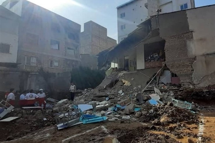 دادستان علی آبادکتول از بازداشت دو نفر در رابطه با حادثه ریزش ساختمان یک مدرسه در این شهرستان خبر داد، بر اثر ریزش دیوار مدرسه در علی آبادکتول ۱۴ نفر مصدوم شدند.