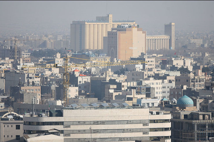 مدیرکل حفاظت محیط زیست خراسان رضوی گفت: کیفیت هوای کلانشهر مشهد پس از افزایش حجم آلاینده‌ها، در نخستین روز آذرماه برای چهارمین روز پیاپی در شرایط آلوده و وضعیت هشدار قرار دارد.