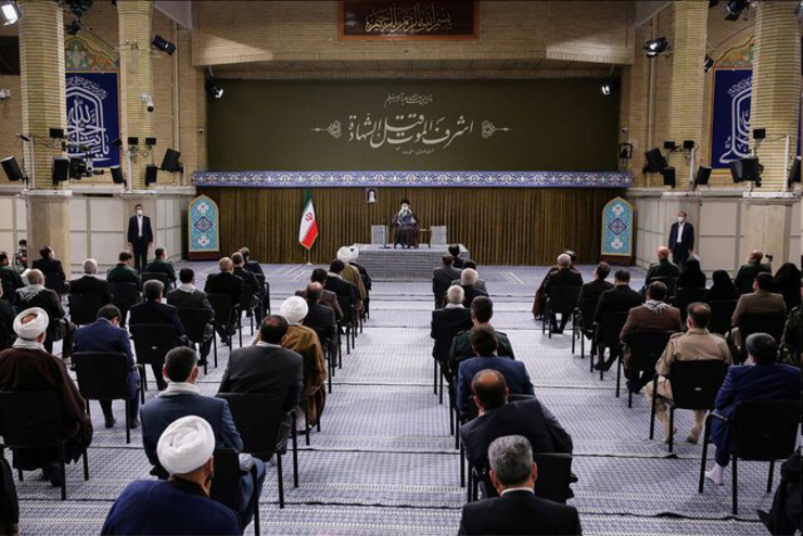 بیانات رهبر انقلاب اسلامی در دیدار دست‌اندرکاران کنگره‌ی شهدای استان ایلام که سی‌ام آبان‌ماه برگزار شده بود، صبح امروز (پنجشنبه) در محل برگزاری این کنگره منتشر شد.
