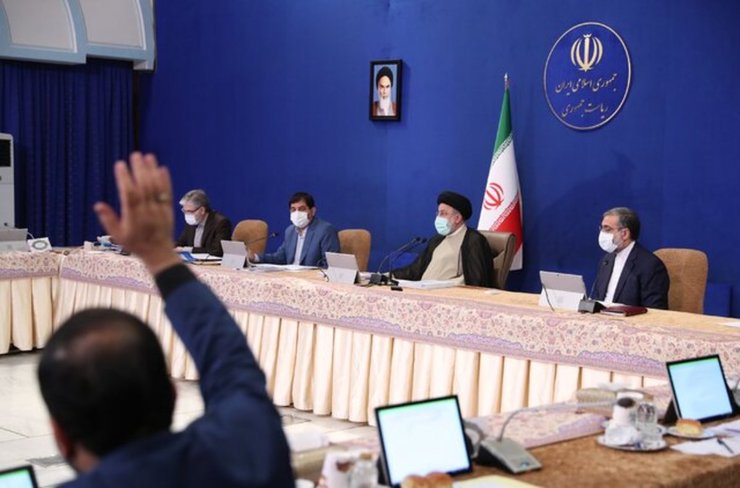 بررسی افزایش پلکانی حقوق کارکنان در هیئت دولت