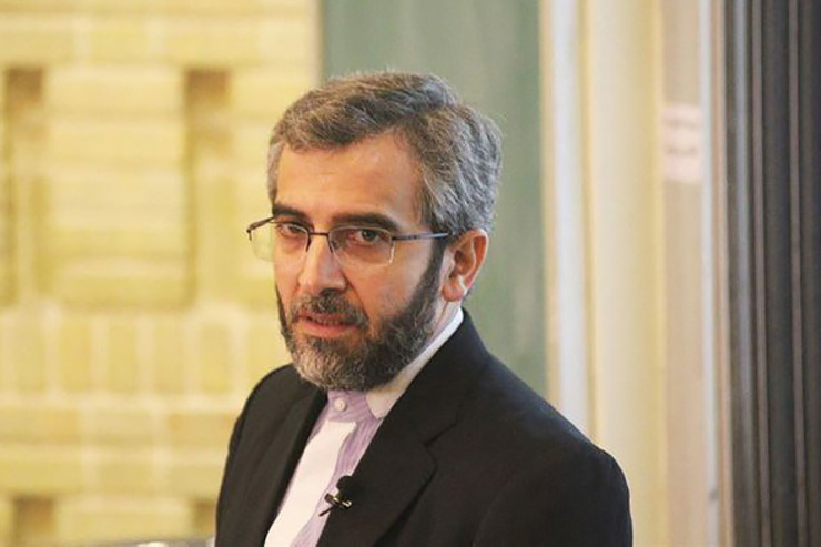 یک عضو هیات رئیسه کمیسیون امنیت ملی و سیاست خارجی مجلس گفت که فردا کمیسیون امنیت ملی نشستی با رئیس هیات مذاکره کننده جهت ارائه گزارش از مذاکرات اخیر خواهد داشت.
