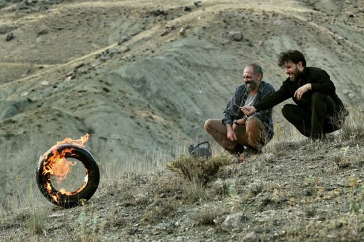 فیلم «آتابای» آخرین ساخته «نیکی کریمی» در هفته‌ای که گذشت با استقبال مخاطبان در سراسر کشور، به ویژه استقبال بی‌نظیر مردم شهرهای تبریز، ارومیه، زنجان و اردبیل روبه‌رو شد.