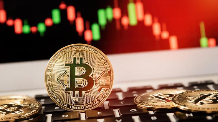 پیش بینی قیمت بیت کوین بعد از ریزش ۴۷ هزار دلاری