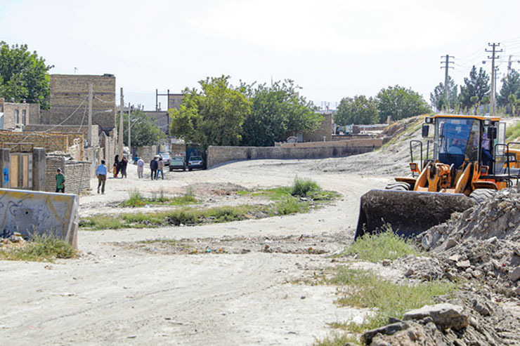 مدیرعامل سازمان عمران شهرداری مشهد اعلام کرده است که مسیل بهسازی شده اسماعیل آباد تا پایان سال ۱۴۰۰ در اختیار مردم قرار خواهد گرفت.
