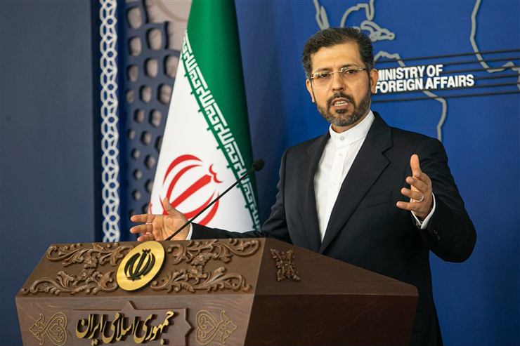 سخنگوی وزارت خارجه با بیان اینکه اتفاقات مرزی به دلیل بی‌اطلاعی مرزبانان جدید افغانستان است، گفت: برای پیشگیری از این نوع اتفاقات یک خط تلفن اضطراری میان مرزبانان دوکشور ایجاد شده است.