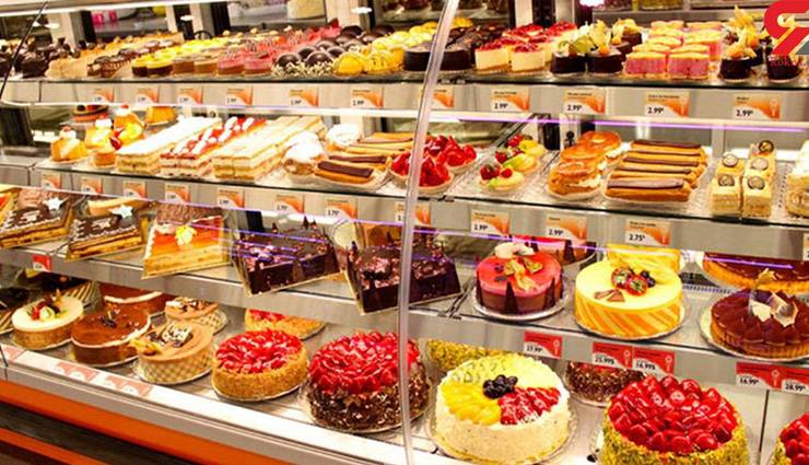 رئیس اتحادیه شیرینی‌فروشان مشهد گفت: افزایش قیمت پلکانی محصولات ناشی از گران‌فروشی نیست، بلکه مواد اولیه را گران می‌خرند و قیمت تمام‌شده محصول هم گران می‌شود.