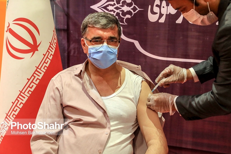 متخصصان توصیه می‌کنند که افراد با سیستم ایمنی ضعیف باید دوز سوم یا تقویت کننده واکسن کووید ۱۹ را تزریق کنند تا ایمنی بیشتری در برابر همه گیری داشته باشند.