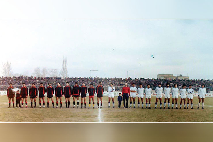 بررسی اتفاقات فوتبال خراسان و حضور تیم‌های استان در عرصه کشوری در سال ۱۳۶۰ را در این مطلب هدف قرار داده ایم.