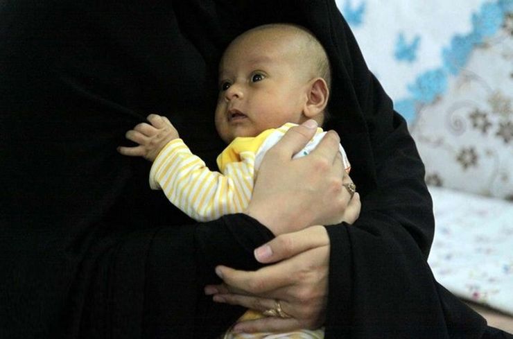 سخنگوی سازمان ثبت احوال گفت: کل ولادت‌های رخ‌داده در نیمه نخست امسال  ۳۹.۴درصد ولادت مرتبه اول (فرزند اول)، ۴۰.۶ درصد ولادت مرتبه دوم(فرزند دوم)، ۱۵.۲ درصد ولادت مرتبه سوم (فرزند سوم) و ۴.۸درصد ولادت مرتبه چهارم(فرزند چهارم) و بیشتر بوده است.