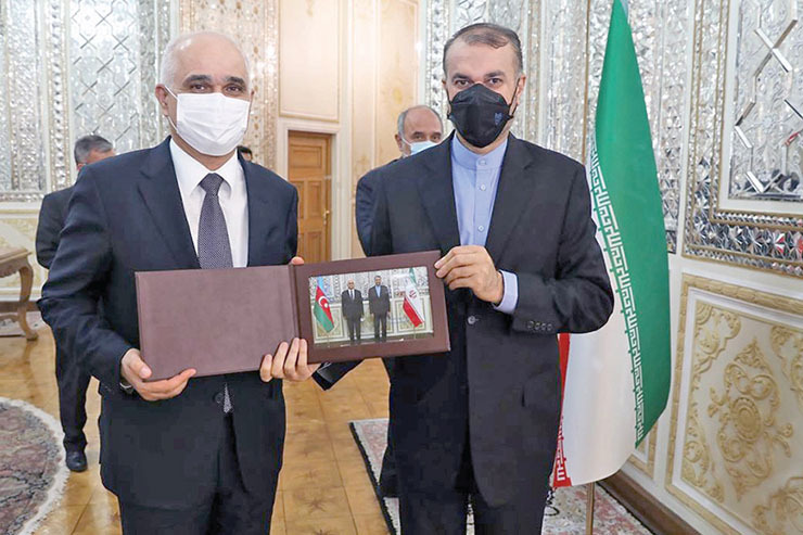 سفر معاون نخست وزیر جمهوری آذربایجان به ایران در راستای کاهش تنش‌ها بین ۲ کشور انجام شد و تلاش‌ها برای جدایی تهران و باکو از یکدیگر بی نتیجه ماند.
