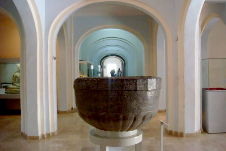 موزه ملی افغانستان پس از نزدیک به چهار ماه تعطیلی، درهای خود را به روی بازدیدکنندگان گشود.