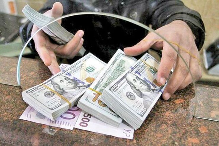 رئیس سازمان برنامه و بودجه با اعلام اینکه دولت حتی در نیمه دوم امسال هم حق قانونی برای استفاده از ارز ترجیحی ندارد و مجوزی برای ادامه در سال آینده نیست گفت: تورم و افزایش قیمت کالا بعد از حذف ارز ۴۲۰۰ را رد نمی‌کنیم.